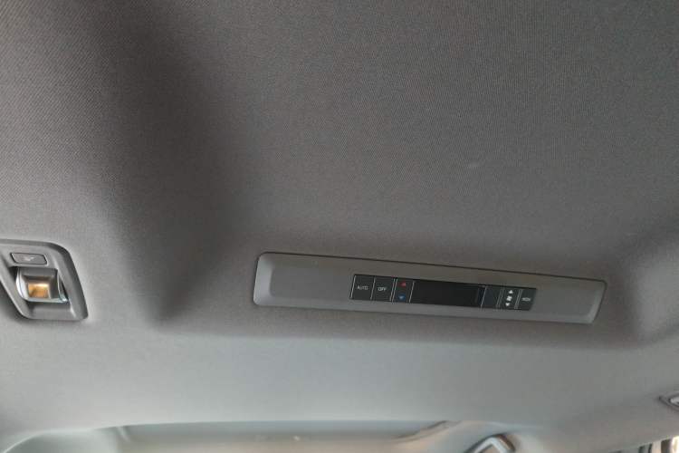 Used Toyota Granvia 2024 2.5L Hybrid Comfort Edition Headliner