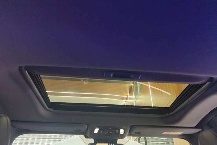 Used Toyota Granvia 2024 2.5L Hybrid Prestige PLUS Four-Wheel Drive Version Headliner