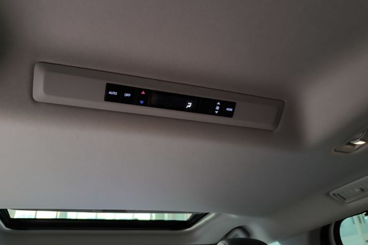 Used Toyota Granvia 2024 2.5L Hybrid Comfort Edition Headliner