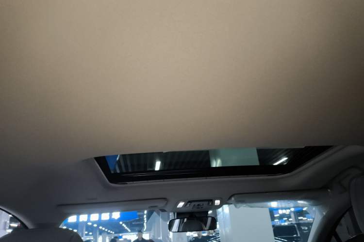 Used Toyota Granvia 2024 2.5L Hybrid Comfort Edition Headliner