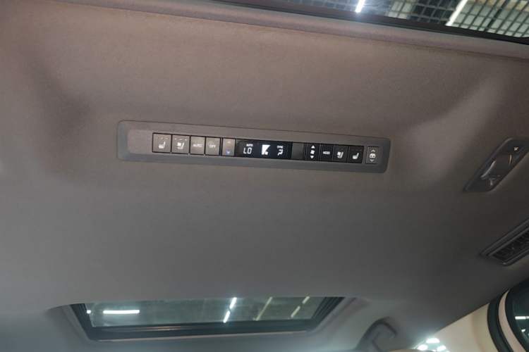 Used Toyota Granvia 2024 2.5L Hybrid Prestige ULTRA Edition Headliner