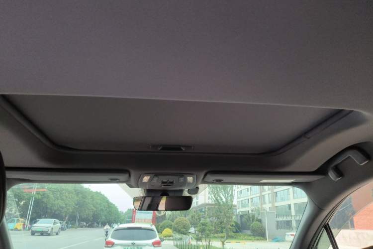 Used Toyota Granvia 2024 2.5L Hybrid Prestige PLUS Four-Wheel Drive Version Headliner
