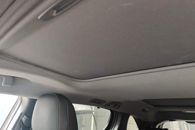 Used Toyota Granvia 2024 2.5L Hybrid Luxury Edition Headliner