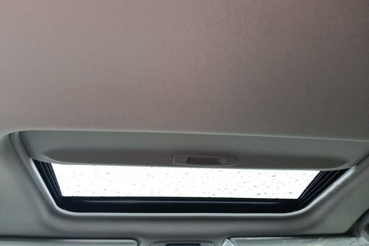 Used Toyota Granvia 2024 2.5L Hybrid Comfort Edition Headliner