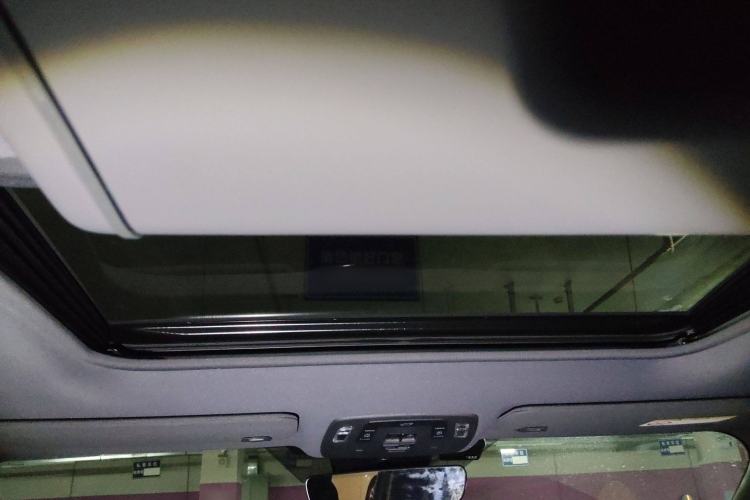 Used Toyota Granvia 2024 2.5L Hybrid Prestige PLUS Four-Wheel Drive Version Headliner
