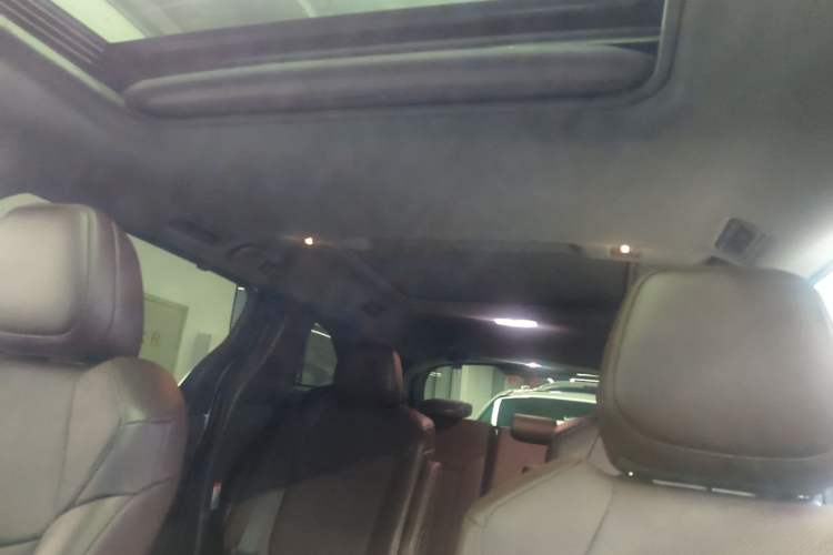 Used Toyota Granvia 2024 2.5L Hybrid Prestige PLUS Four-Wheel Drive Version Headliner