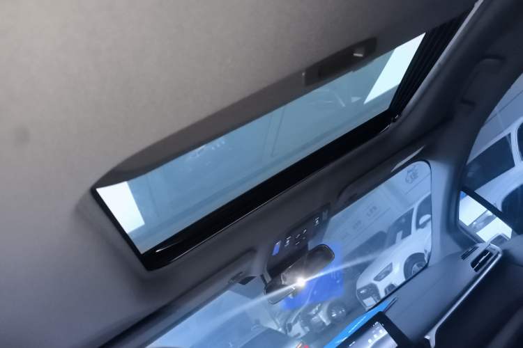 Used Toyota Granvia 2024 2.5L Hybrid Luxury Edition Headliner