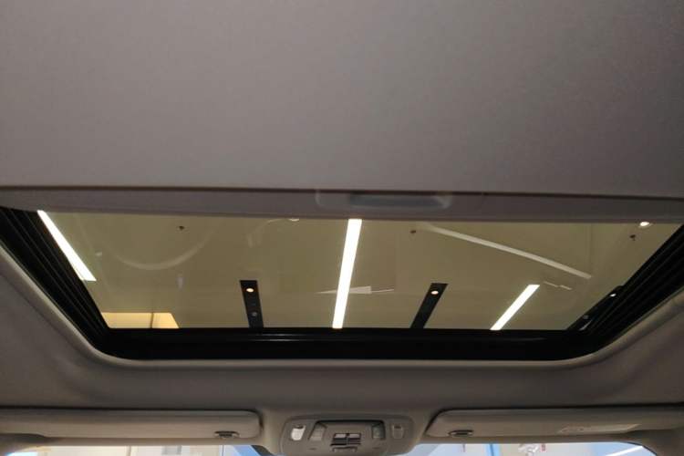 Used Toyota Granvia 2024 2.5L Hybrid Comfort Edition Headliner