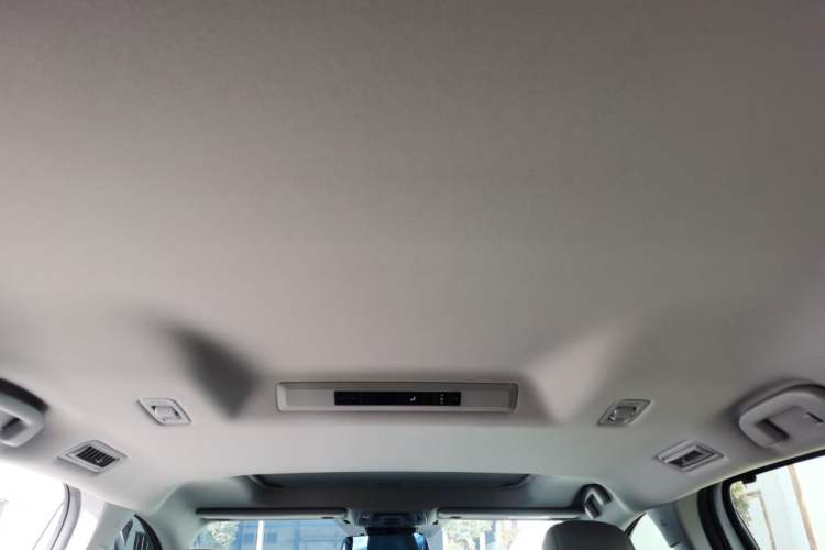 Used Toyota Granvia 2024 2.5L Hybrid Comfort Edition Headliner
