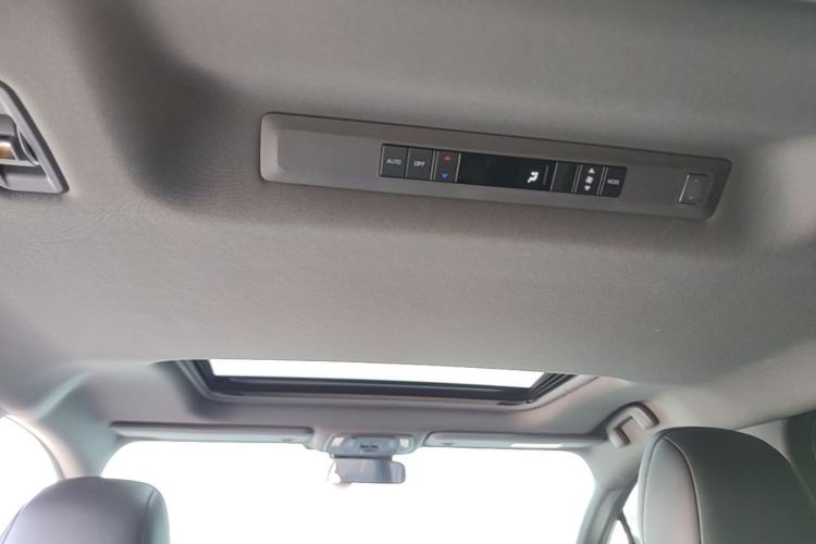 Used Toyota Granvia 2024 2.5L Hybrid Luxury Edition Headliner