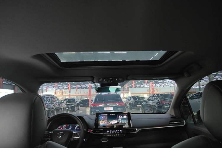 Used Toyota Granvia 2024 2.5L Hybrid Prestige PLUS Edition Headliner