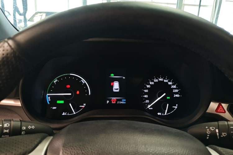 Used Toyota Granvia 2024 2.5L Hybrid Luxury Edition Instrument Cluster