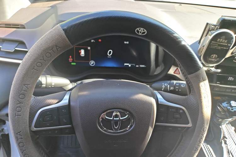 Used Toyota Granvia 2024 2.5L Hybrid Prestige PLUS Four-Wheel Drive Version Instrument Cluster