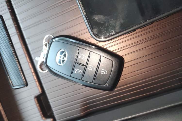 Used Toyota Granvia 2024 2.5L Hybrid Comfort Edition Interior 1