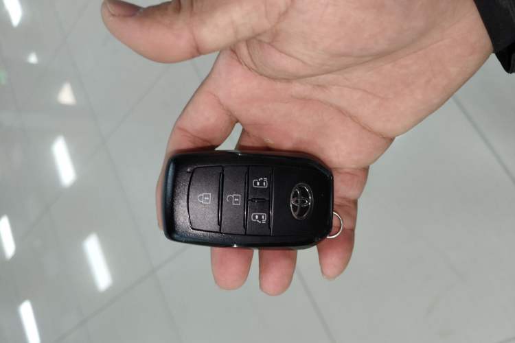 Used Toyota Granvia 2024 2.5L Hybrid Comfort Edition Interior 1