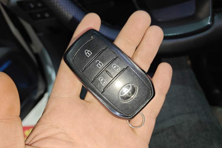 Used Toyota Granvia 2024 2.5L Hybrid Comfort Edition Interior 1