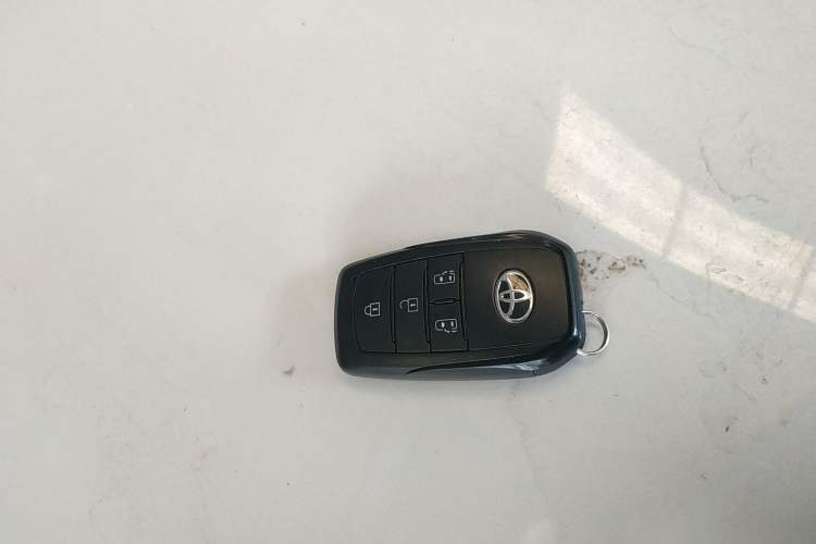 Used Toyota Granvia 2024 2.5L Hybrid Luxury Edition Interior 1