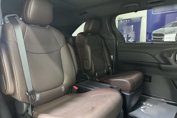 Used Toyota Granvia 2024 2.5L Hybrid Prestige PLUS Four-Wheel Drive Version Interior 10