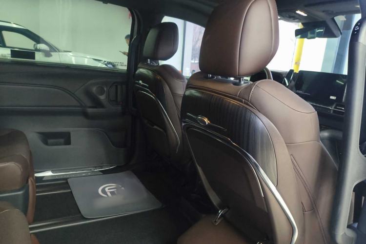 Used Toyota Granvia 2024 2.5L Hybrid Prestige PLUS Four-Wheel Drive Version Interior 11