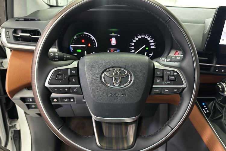 Used Toyota Granvia 2024 2.5L Hybrid Comfort Edition Interior 2