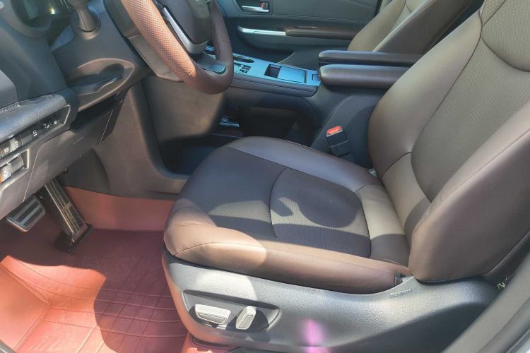 Used Toyota Granvia 2024 2.5L Hybrid Prestige PLUS Four-Wheel Drive Version Interior 3