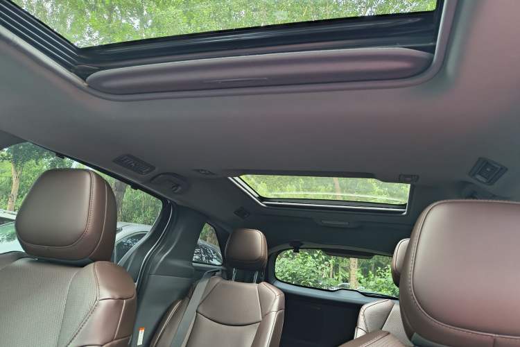 Used Toyota Granvia 2024 2.5L Hybrid Prestige PLUS Four-Wheel Drive Version Interior 7