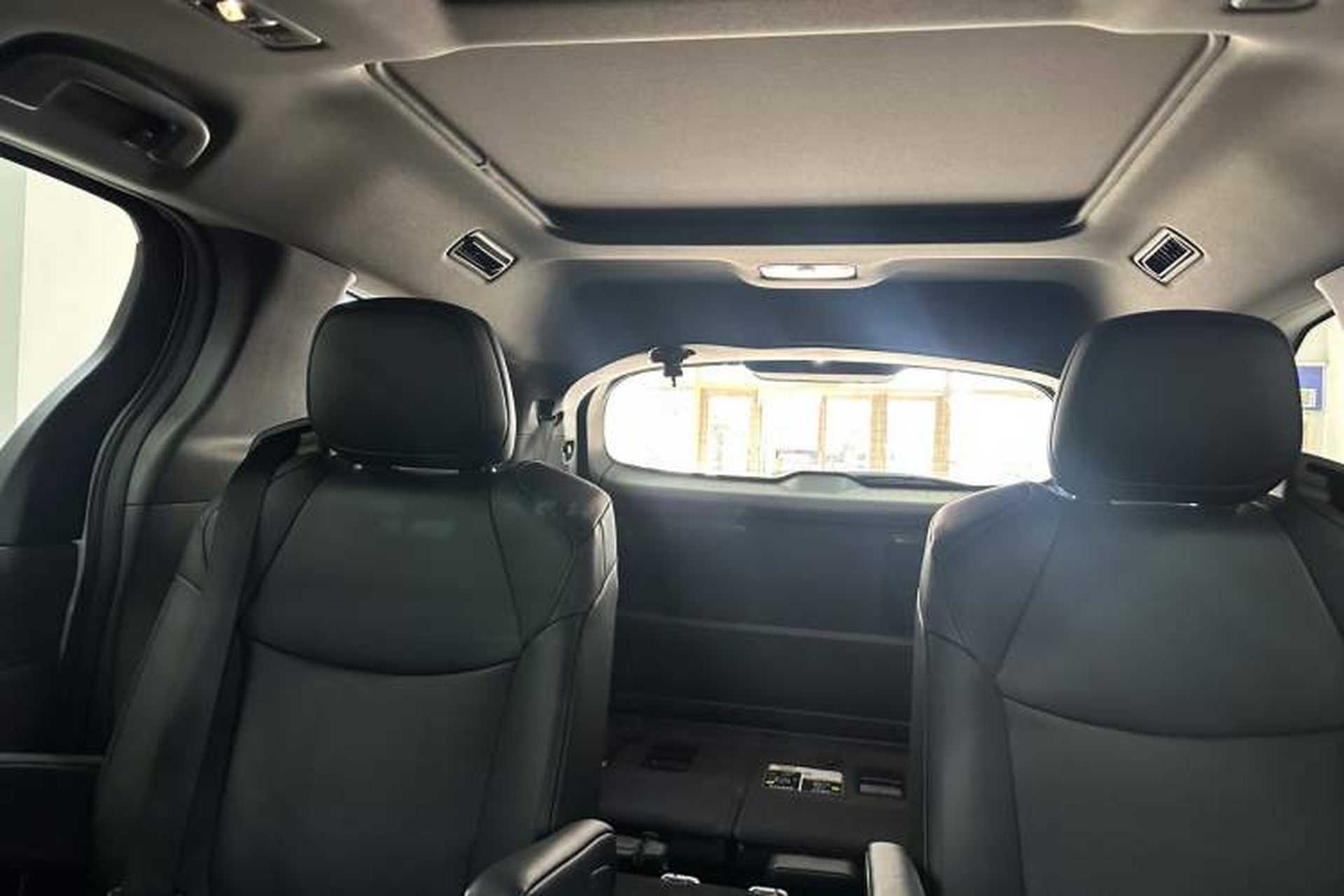 Used Toyota Granvia 2024 2.5L Hybrid Luxury Edition Interior 8