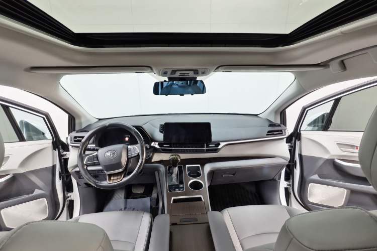 Used Toyota Granvia 2024 2.5L Hybrid Comfort Edition Interior 8