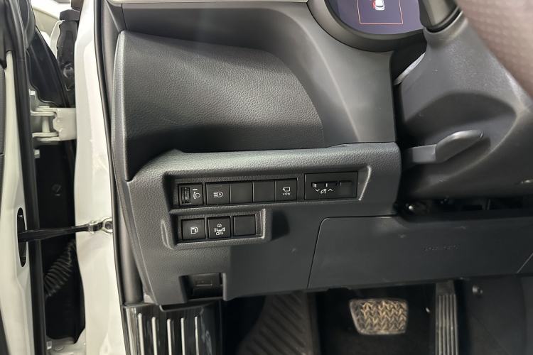 Used Toyota Granvia 2024 2.5L Hybrid Prestige PLUS Four-Wheel Drive Version Interior 9