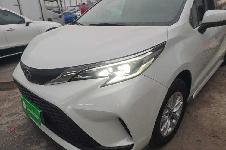 Used Toyota Granvia 2024 2.5L Hybrid Comfort Edition Left Front Headlight