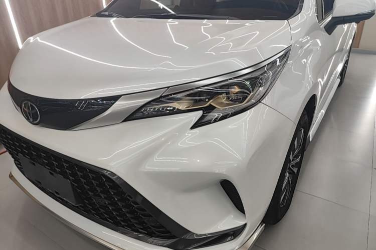 Used Toyota Granvia 2024 2.5L Hybrid Prestige PLUS Four-Wheel Drive Version Left Front Headlight