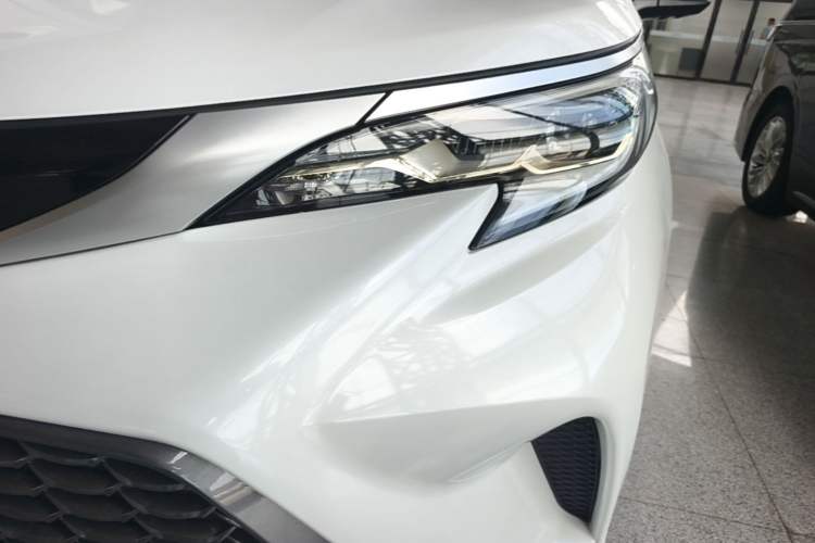 Used Toyota Granvia 2024 2.5L Hybrid Prestige PLUS Edition Left Front Headlight