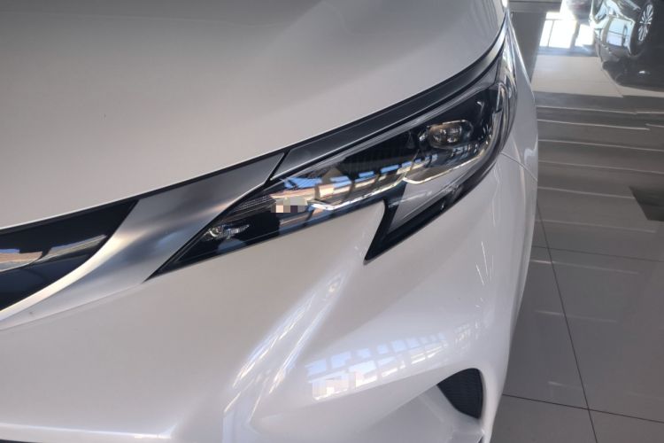 Used Toyota Granvia 2024 2.5L Hybrid Prestige PLUS Four-Wheel Drive Version Left Front Headlight