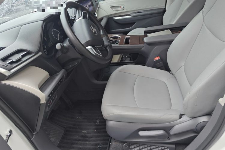 Used Toyota Granvia 2024 2.5L Hybrid Comfort Edition Left Front Seat
