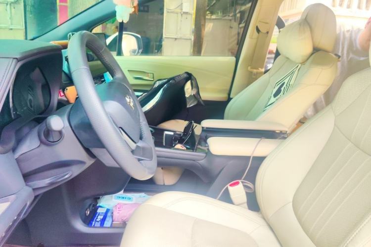 Used Toyota Granvia 2024 2.5L Hybrid Prestige ULTRA Edition Left Front Seat