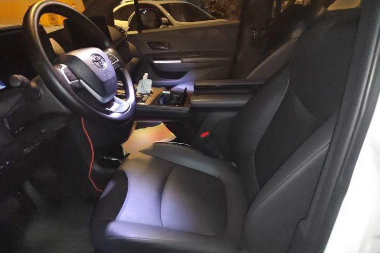 Used Toyota Granvia 2024 2.5L Hybrid Luxury Edition Left Front Seat