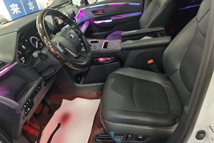 Used Toyota Granvia 2024 2.5L Hybrid Luxury Edition Left Front Seat