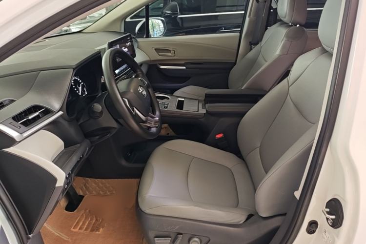 Used Toyota Granvia 2024 2.5L Hybrid Comfort Edition Left Front Seat