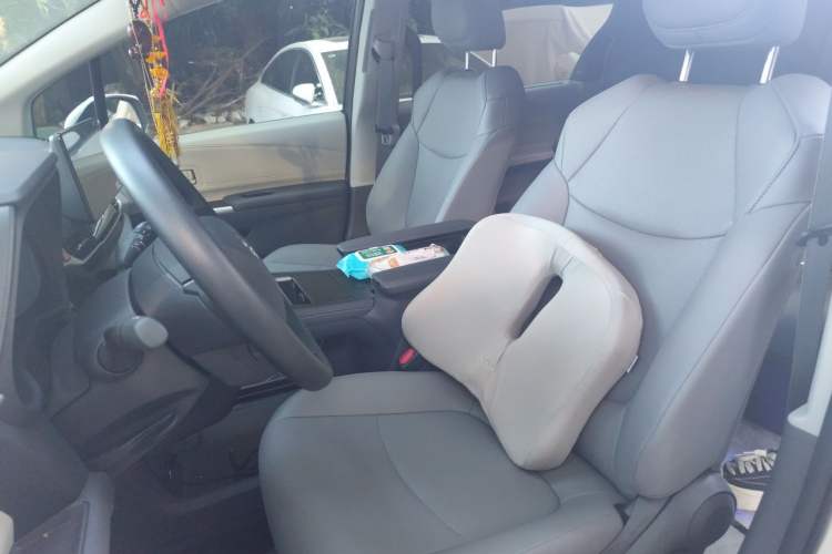 Used Toyota Granvia 2024 2.5L Hybrid Comfort Edition Left Front Seat