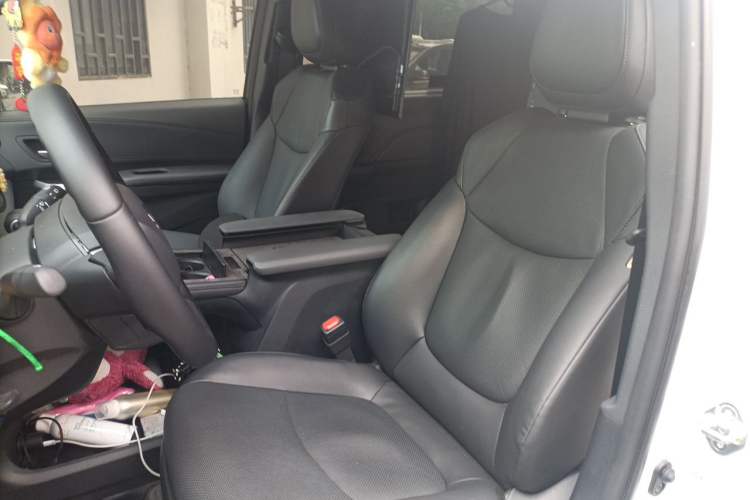 Used Toyota Granvia 2024 2.5L Hybrid Prestige PLUS Edition Left Front Seat