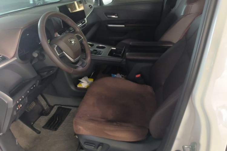 Used Toyota Granvia 2024 2.5L Hybrid Prestige PLUS Four-Wheel Drive Version Left Front Seat