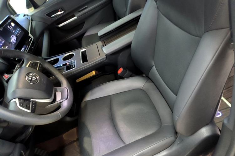 Used Toyota Granvia 2024 2.5L Hybrid Prestige PLUS Four-Wheel Drive Version Left Front Seat