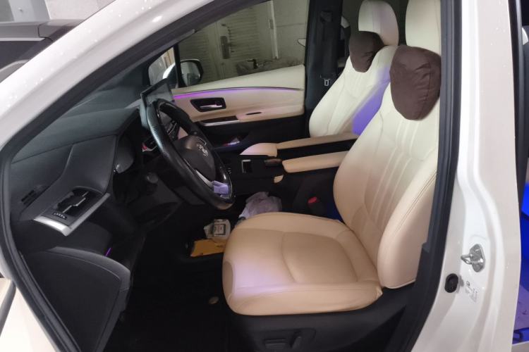 Used Toyota Granvia 2024 2.5L Hybrid Prestige PLUS Four-Wheel Drive Version Left Front Seat