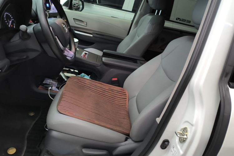 Used Toyota Granvia 2024 2.5L Hybrid Comfort Edition Left Front Seat