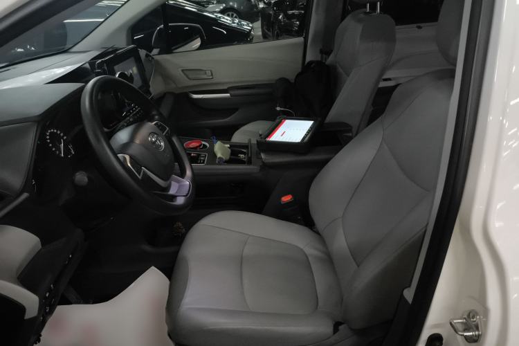 Used Toyota Granvia 2024 2.5L Hybrid Comfort Edition Left Front Seat