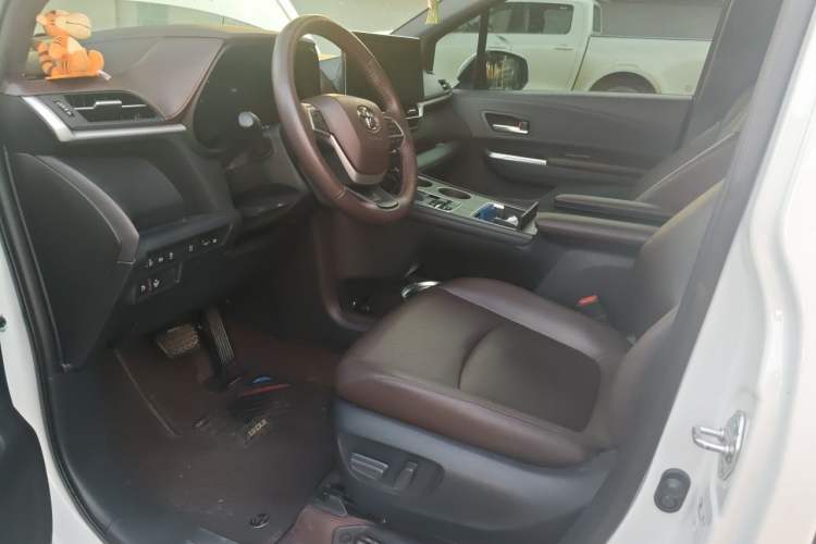 Used Toyota Granvia 2024 2.5L Hybrid Prestige PLUS Four-Wheel Drive Version Left Front Seat