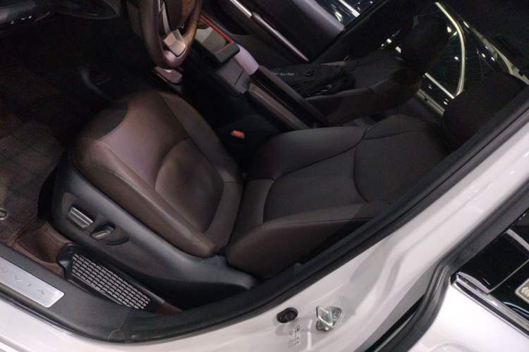 Used Toyota Granvia 2024 2.5L Hybrid Prestige PLUS Four-Wheel Drive Version Left Front Seat