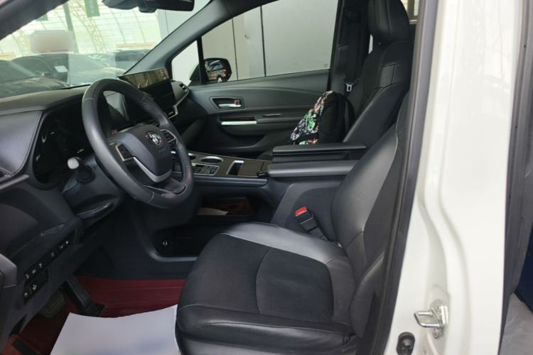 Used Toyota Granvia 2024 2.5L Hybrid Prestige PLUS Edition Left Front Seat