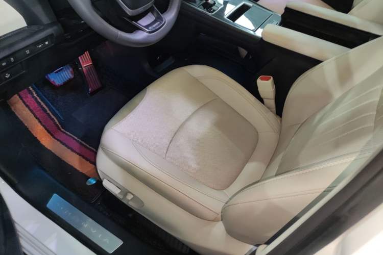 Used Toyota Granvia 2024 2.5L Hybrid Prestige ULTRA Edition Left Front Seat