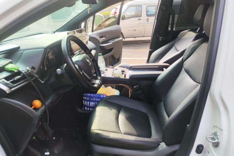 Used Toyota Granvia 2024 2.5L Hybrid Prestige PLUS Edition Left Front Seat